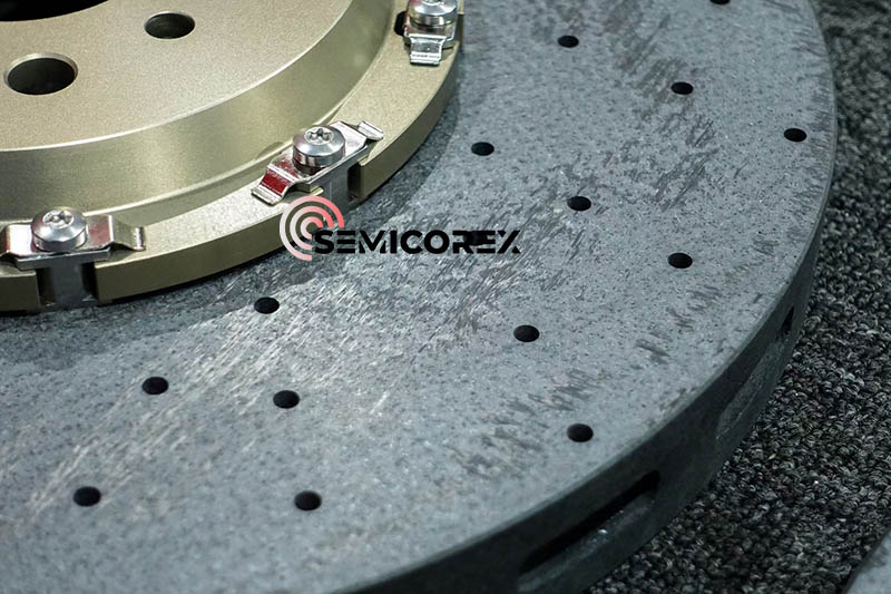 Анализ на карбоново-керамични композитни спирачни системи